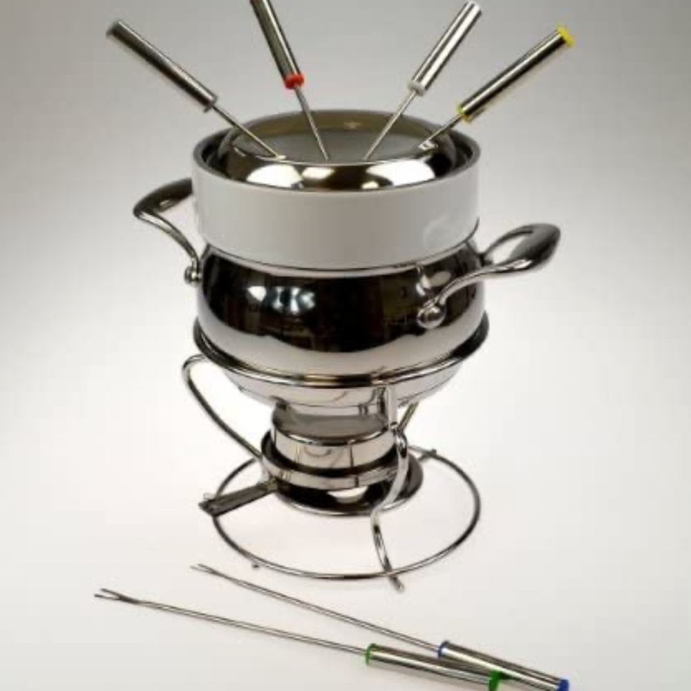 Tupperware: Chef Series Fondue Pot